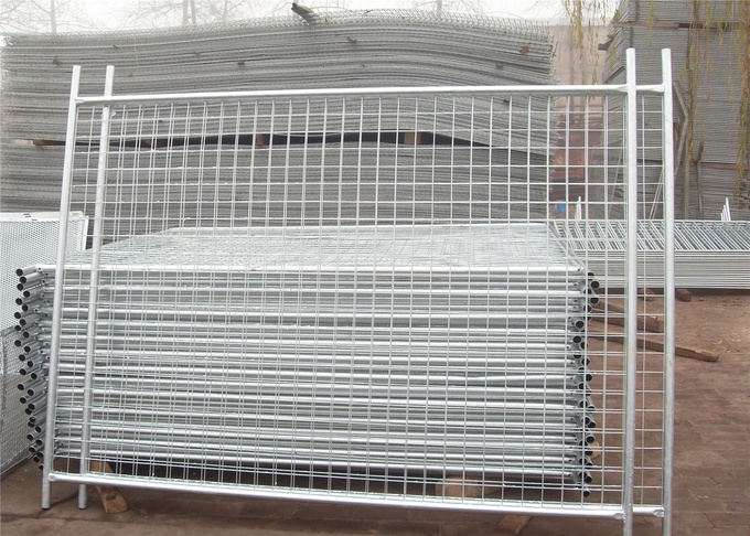 50mm*200mm mesh apertureTemporary Fencing Panels 42 microns hdg plus cold zinc painted at welds AS4687-2007 Standard 0